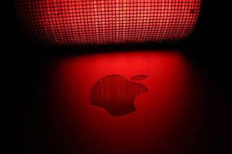 Apple Stock Rose, Surpassing a $3T Market Valuation as Experts Lauded the Tech Titan