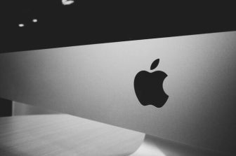 Apple Q1: Revenues Rise, Earnings Beat Estimates