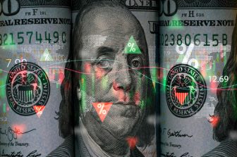 US National Debt Nears $35 Trillion Amid Political Silence