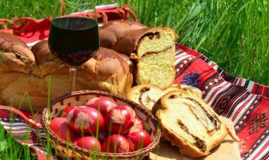 InventHelp Inventor Develops New Container for Dippi...