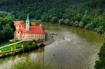 Global Association for the Attractions Industry Announces Postponement of IAAPA Expo Middle East