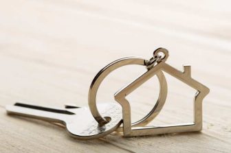 Real Estate Expert Billy Houston of Knoxville Explains Lakefront Property Choices for HelloNation