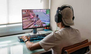 LG ELECTRONICS BRINGS OLD SCHOOL BALL TO SMART TVS A...