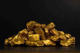APPLIED GRAPHITE CHANGES NAME TO BULLFROG GOLD AND APPOINTS VP EXPLORATION