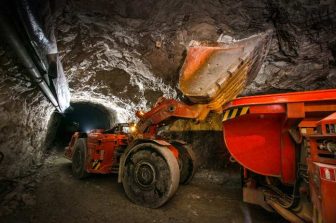 P2 Gold Intersects 183.0 g/t Gold and 4.0% Copper Over 1.52 Meters within a Longer Mineralized Interval at the Lucky Strike Zone